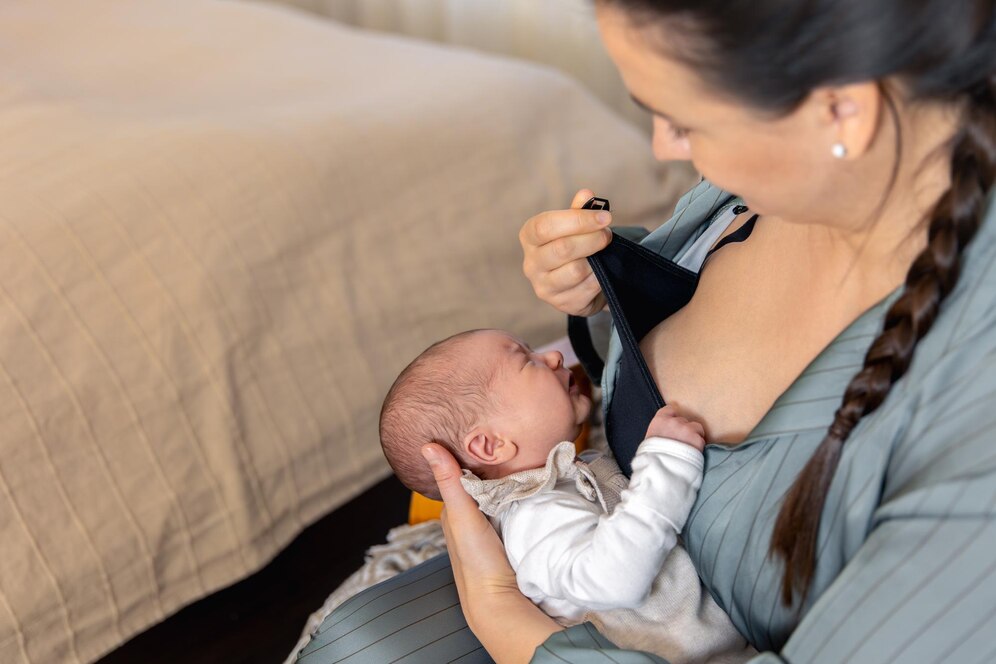 to breastfeeds is a rule of newborn care